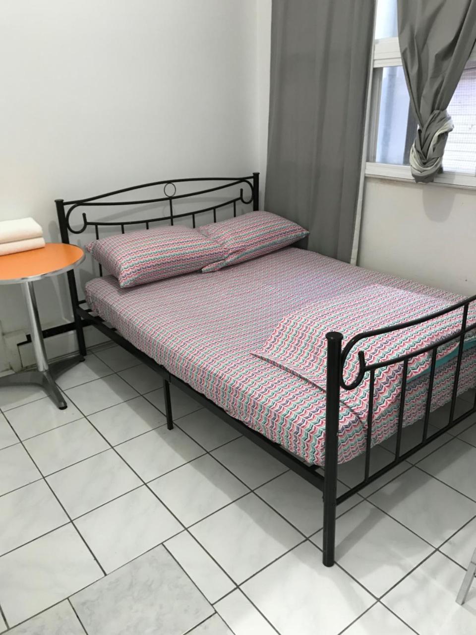 Monthly University Apartment-Elizabeth Торонто Екстер'єр фото